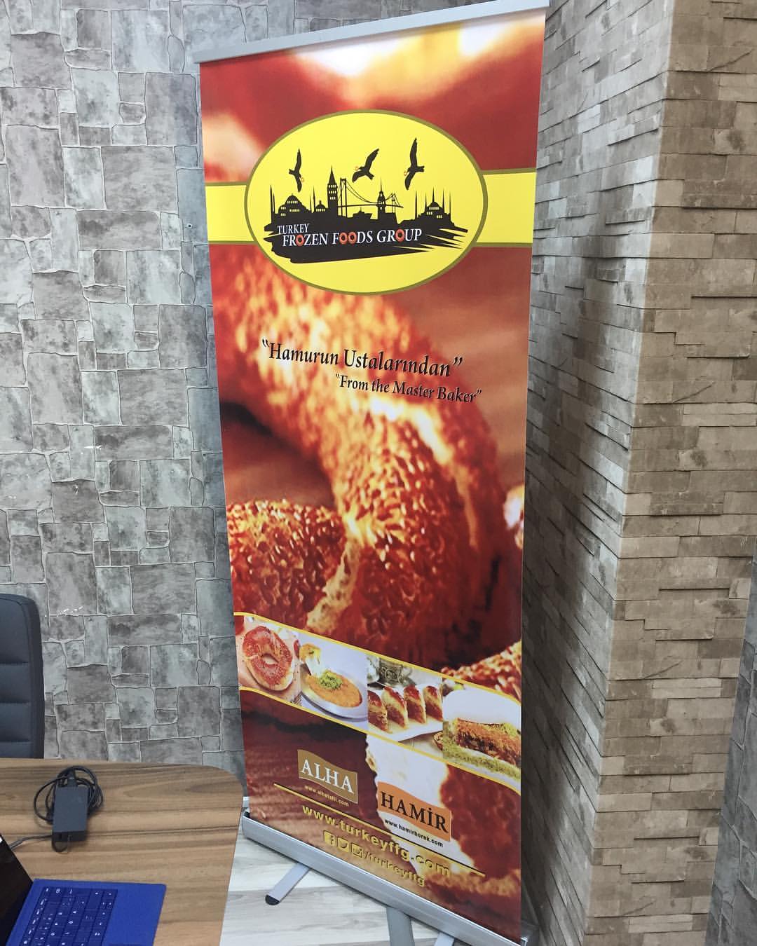 Roll Up Banner